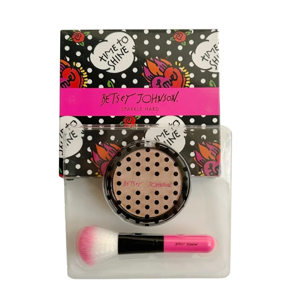 Betsey Johnson Time to Shine Highlighter Powder with Brush NIB